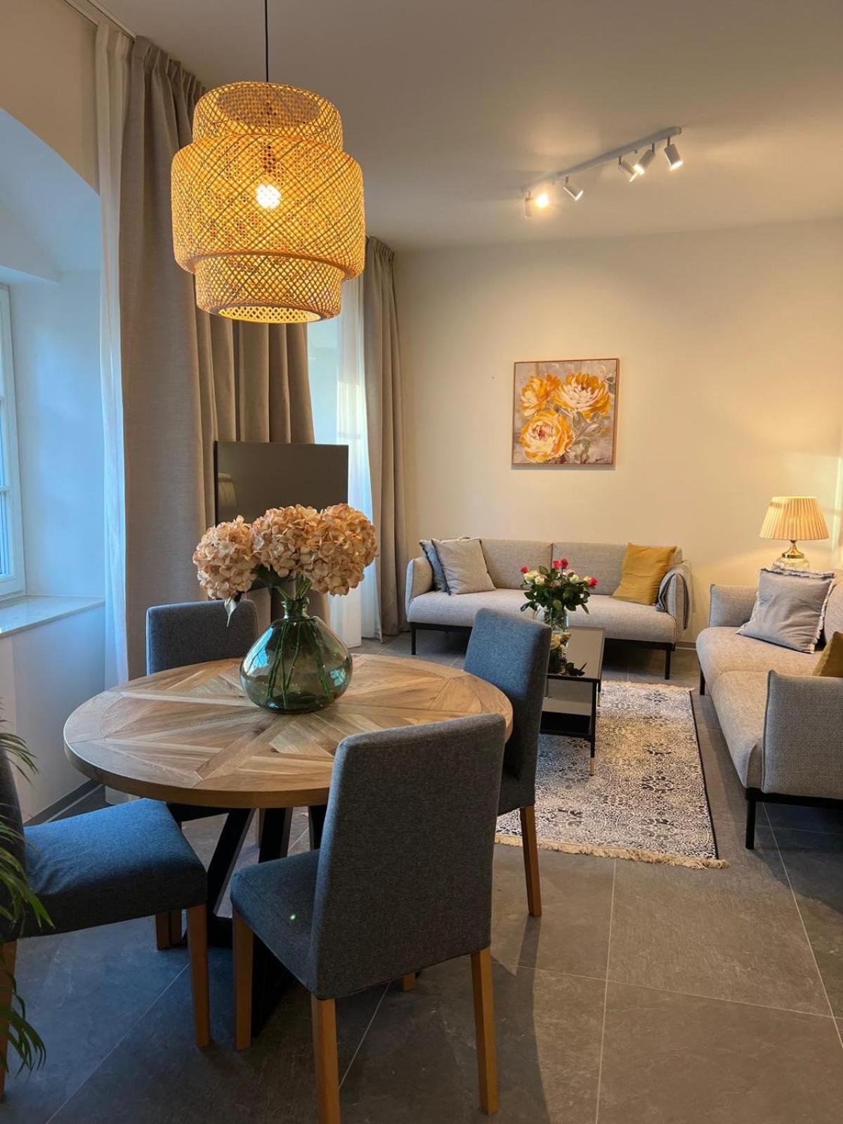 Old Great Location & View - Unique 2bdr 80m2